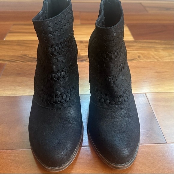 Fregie Woven Ankle Boots - Picture 4 of 10